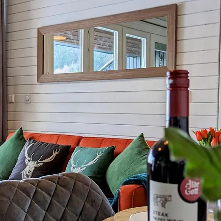 Hirschperle Maisonette Mit Terrasse & Hallenbad Daire